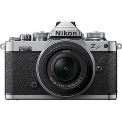 Nikon Z FC w/Z con Lente 16-50mm