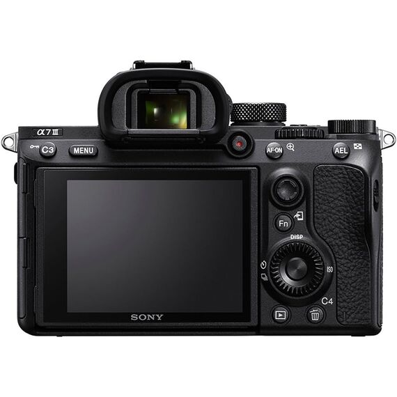 Sony Alpha A7 III + 28-70mm