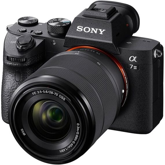 Sony Alpha A7 III + 28-70mm