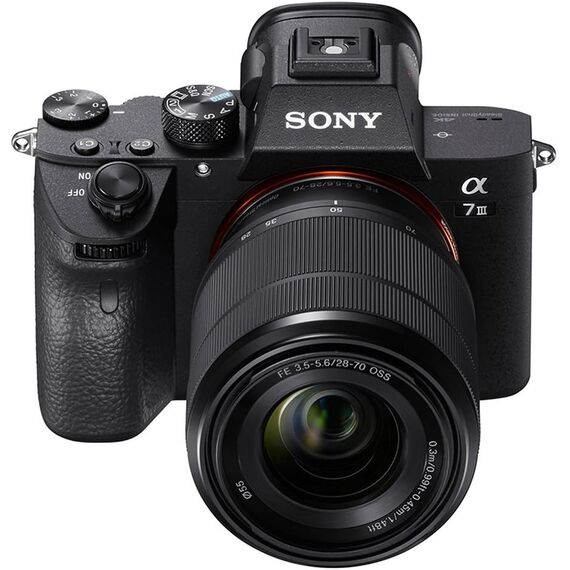 Sony Alpha A7 III + 28-70mm
