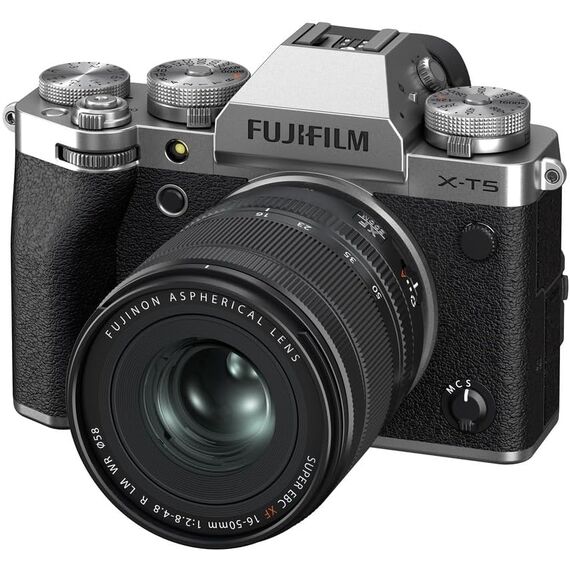 Fujifilm X-T5 Kit with XF 16-50mm F/2.8-4.8 lens (Silver) Fujifilm X-T5 Kit with XF 16-50mm F/2.8-4.8 lens (Silver)